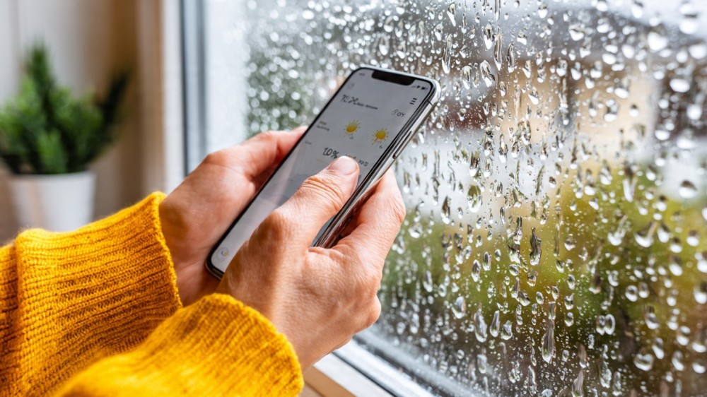 Meteo Italia 6–8 febbraio — Piogge, neve e vento: cosa cambia per te tra Nord e Sud