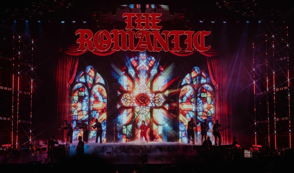 Bruno Mars accende Las Vegas — The Romantic Tour debutta con sold-out e la città gli intitola una strada