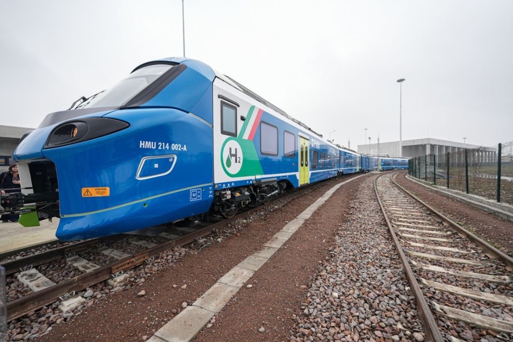 Treni a idrogeno, l’ok di Ansfisa segna una pietra miliare sulla Brescia-Iseo-Edolo