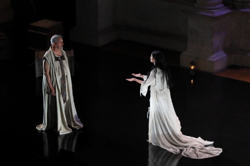 Medea di Euripide al Teatro Menotti di Milano 