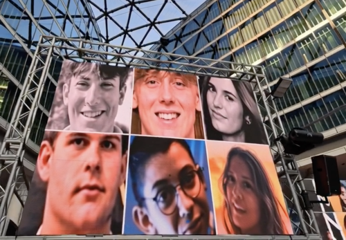 Crans-Montana — Palazzo Lombardia e Milano in lu...